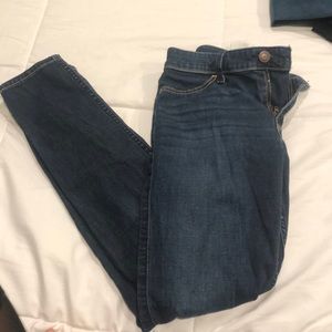 Women’s size 5 Hollister low rise jean legging